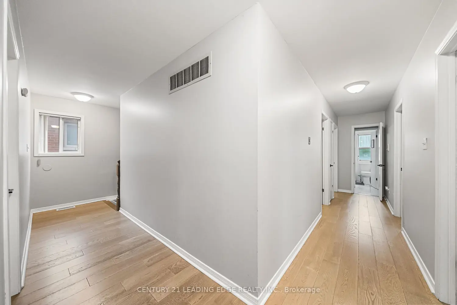 Additional image 14 of 527 Glengarry Avenue