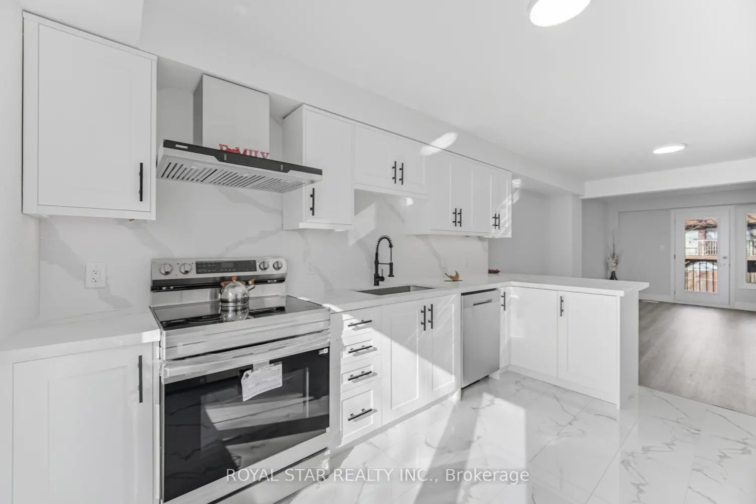 11 Plaisance Road 3 photo 5