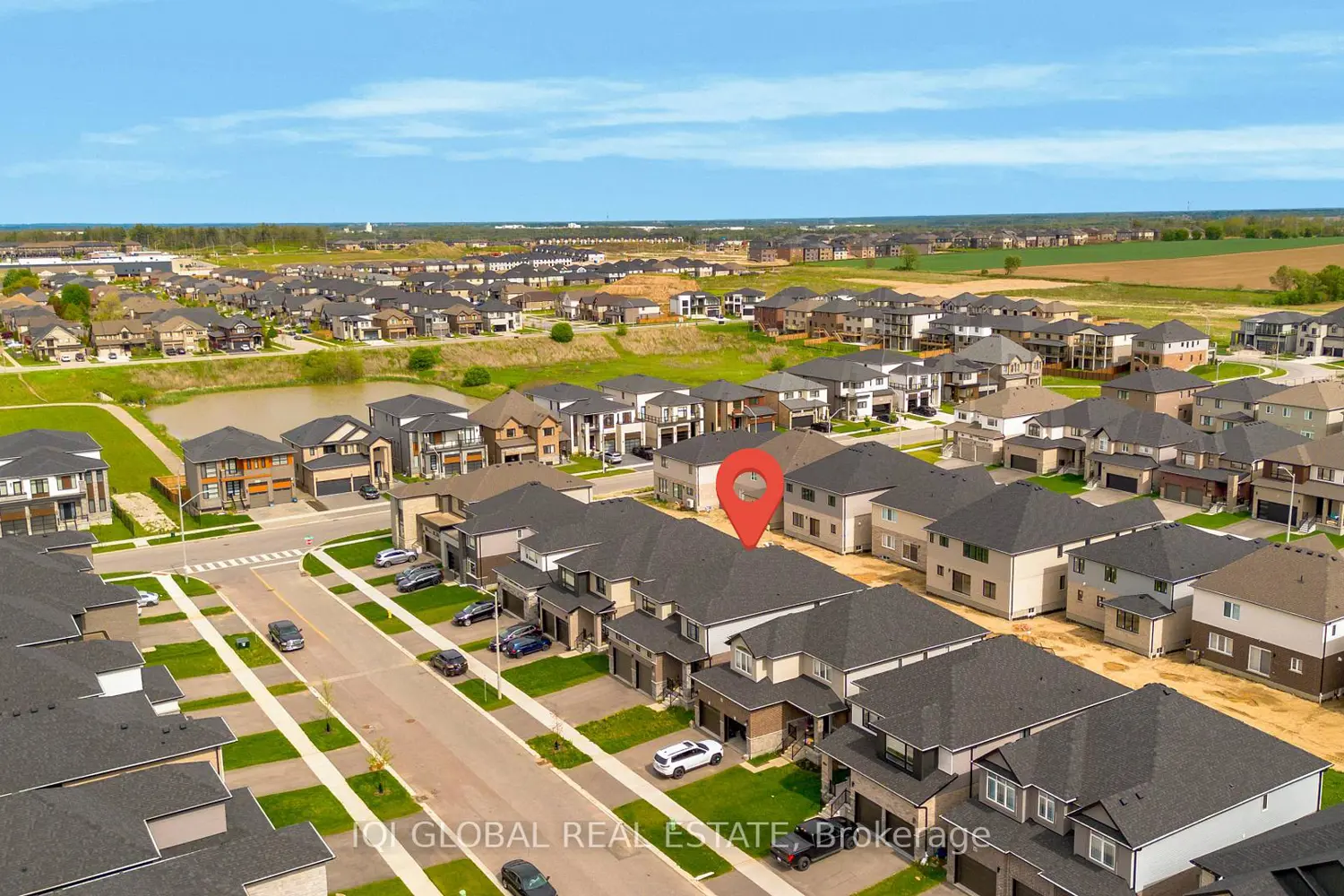 92 Sass Crescent photo 4