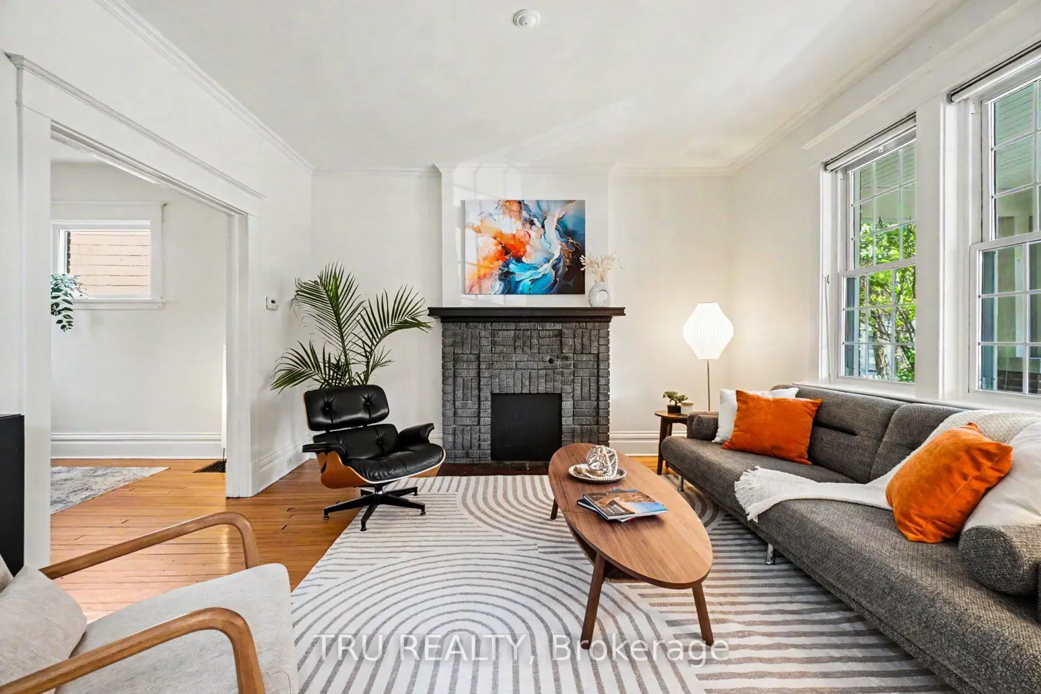 5 Grove Avenue photo 4