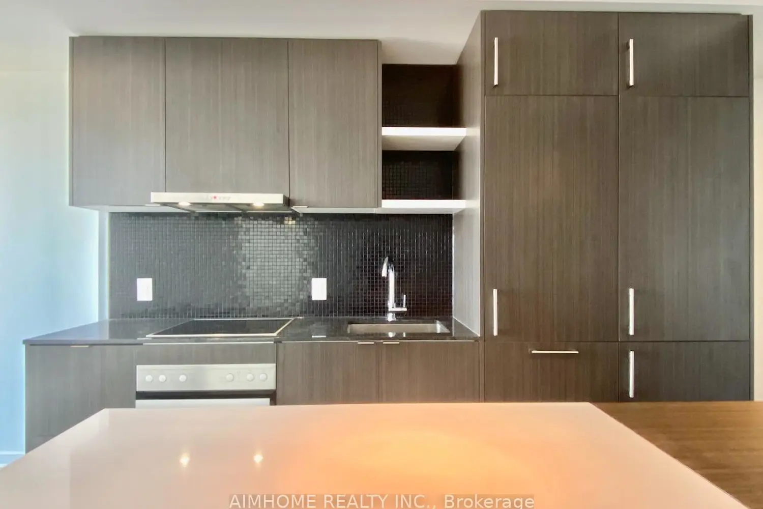 Additional image 2 of 100 Harbour Street 6705