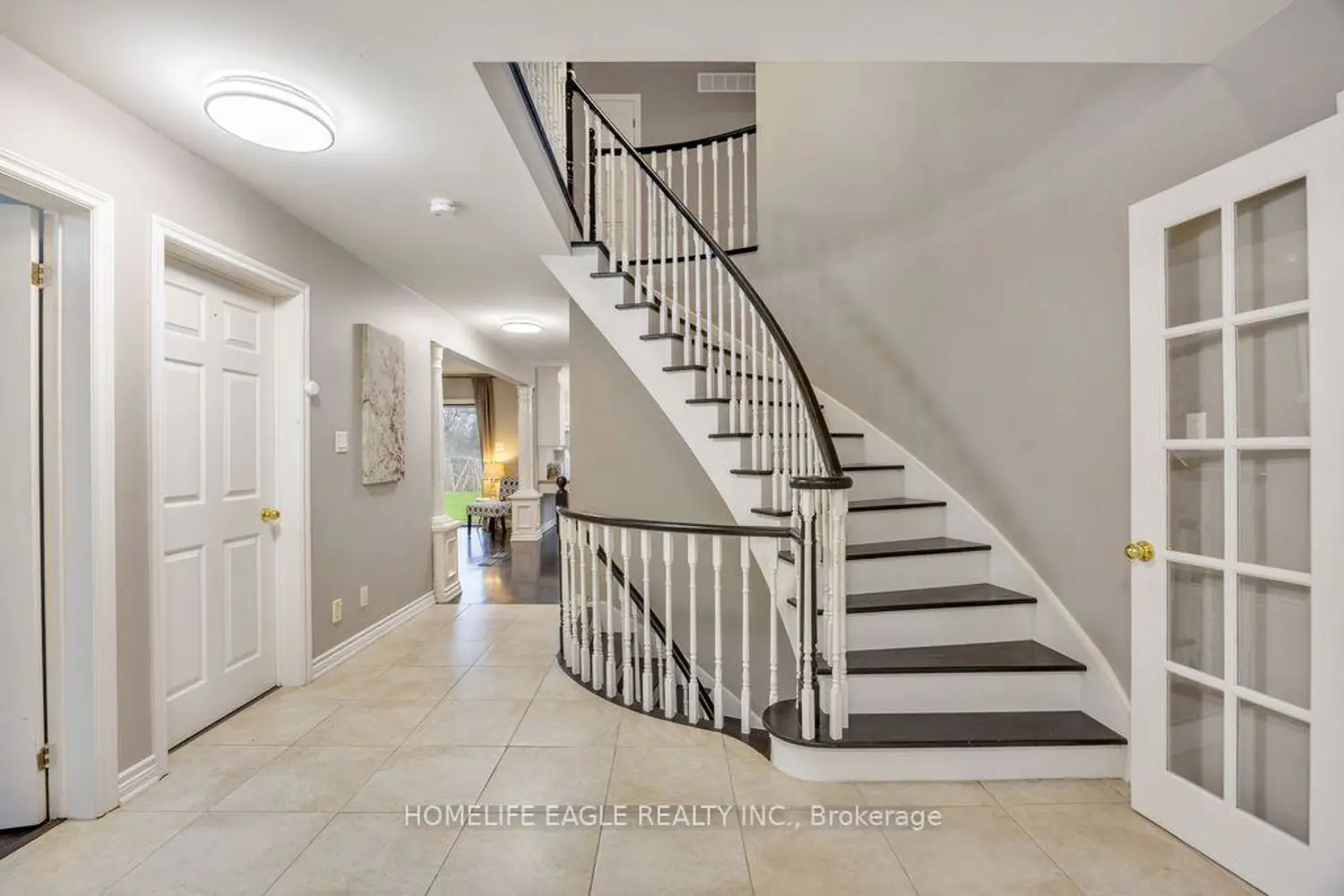 20286 Yonge Street photo 2