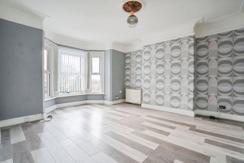 2 bed flat for saleChester Road, Helsby, Frodsham WA6