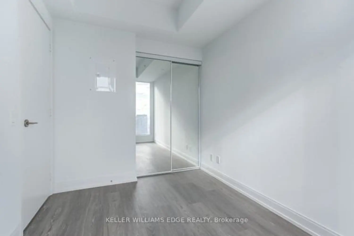 Additional image 3 of 181 Dundas Street 1208