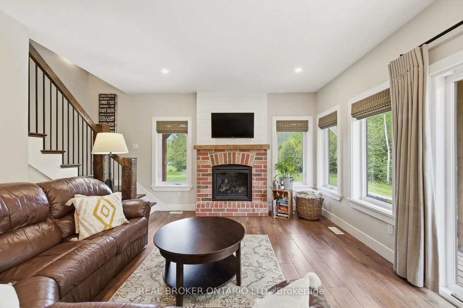 1140 Pelton Road photo 4