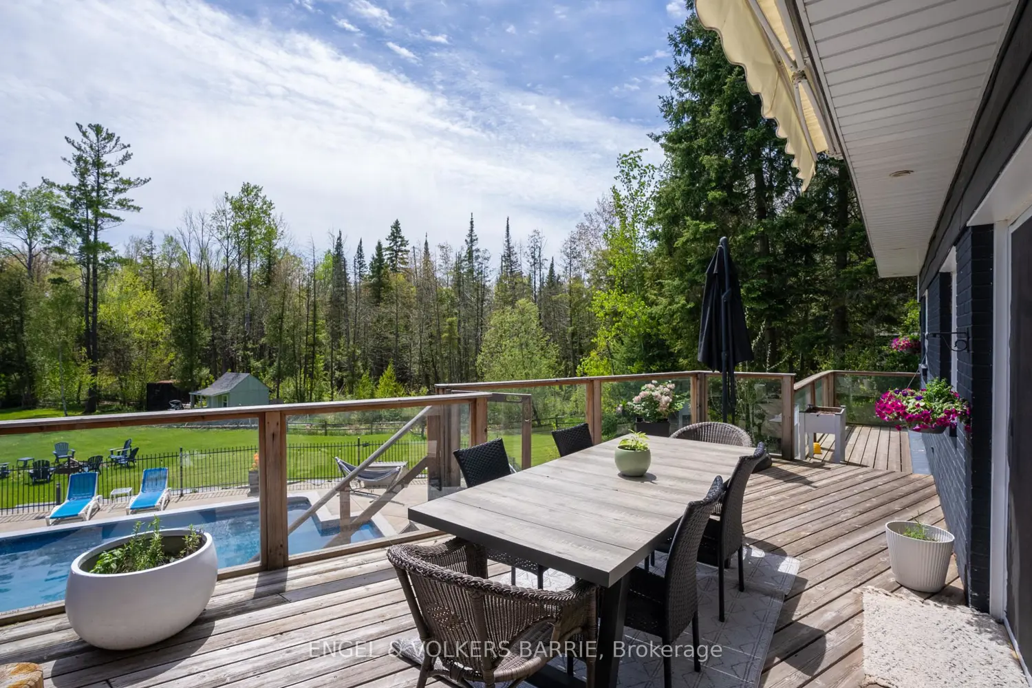 1441 Hendrie Road photo 3