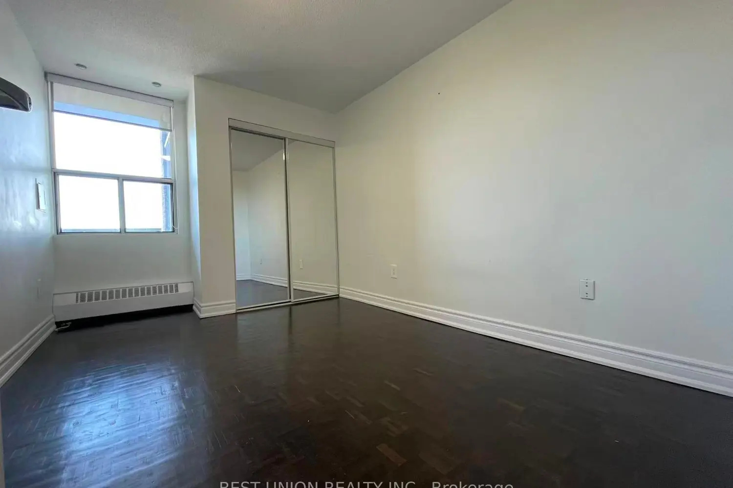 Additional image 14 of 45 Sunrise Avenue 1705