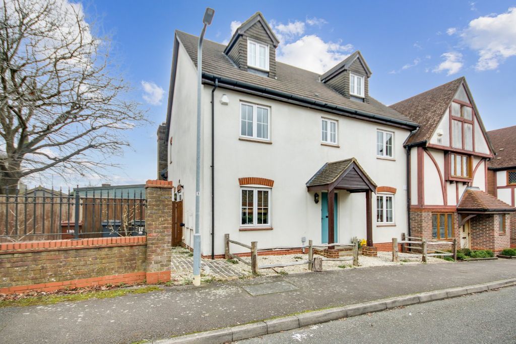 5 bed property for saleWalhatch Close, Forest Row RH18