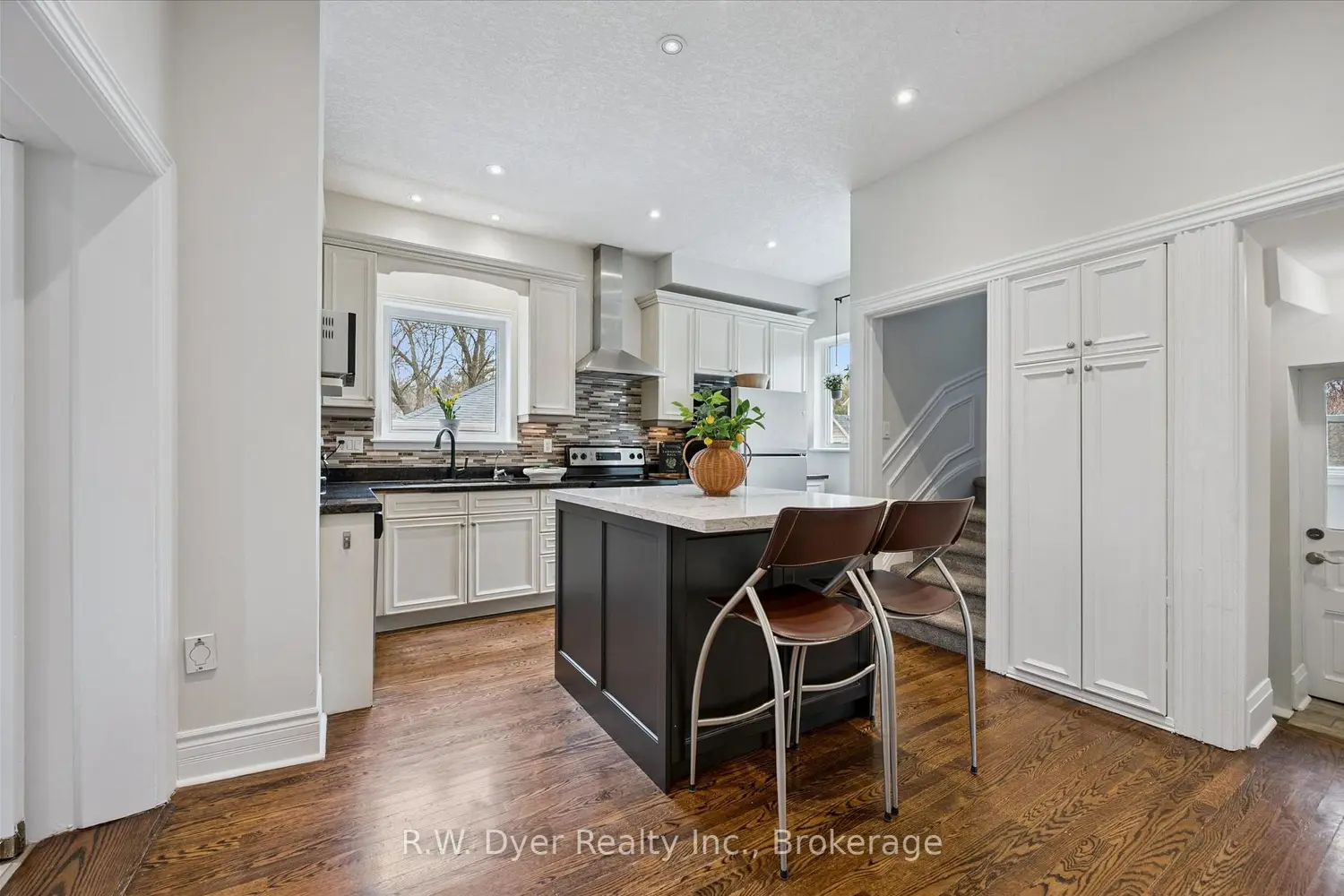 42 Lansdowne Road photo 5