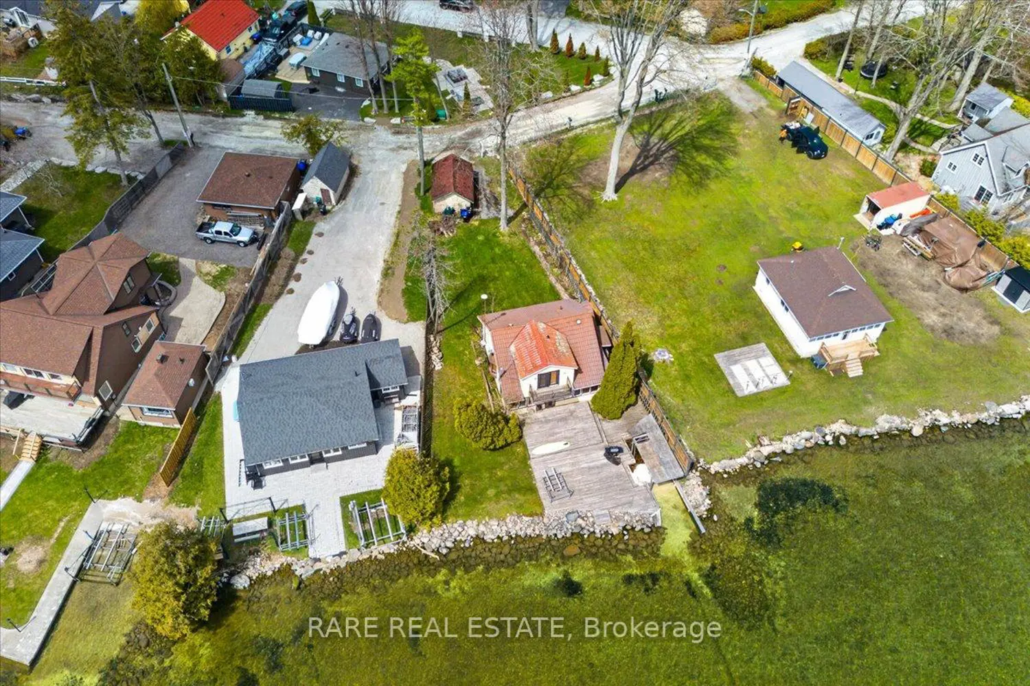 2350 Bonsecour Avenue photo 4