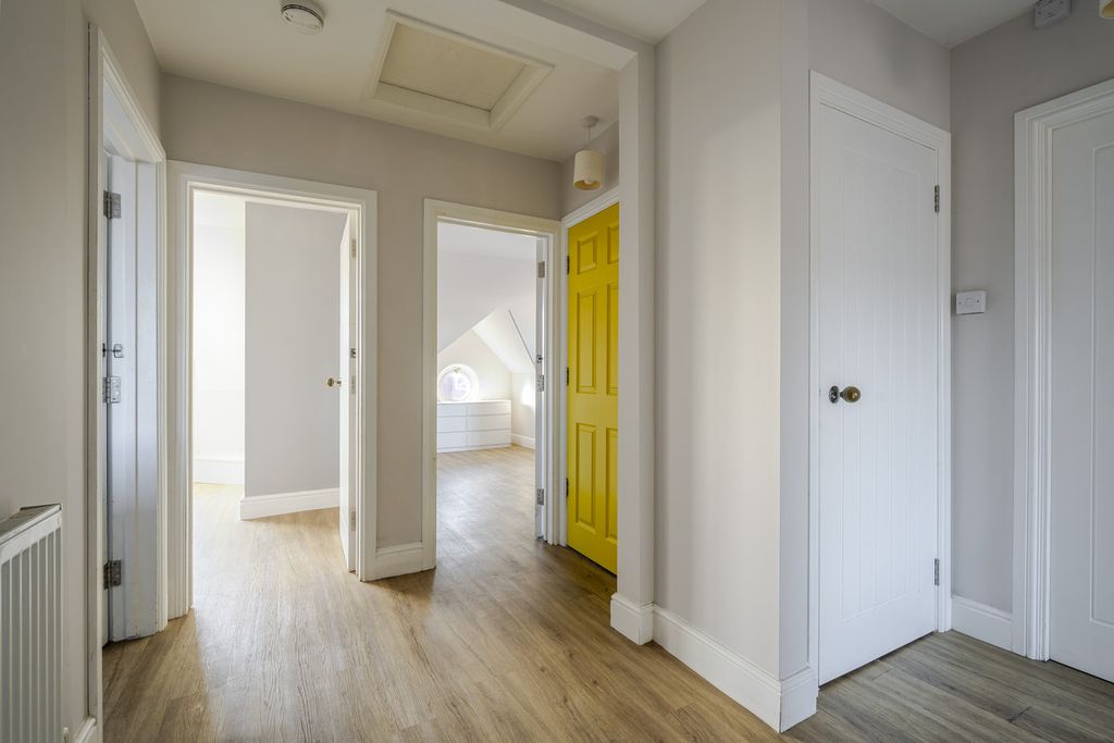 Additional image 13 of 2 bed flat for saleStanley Road, Felixstowe IP11