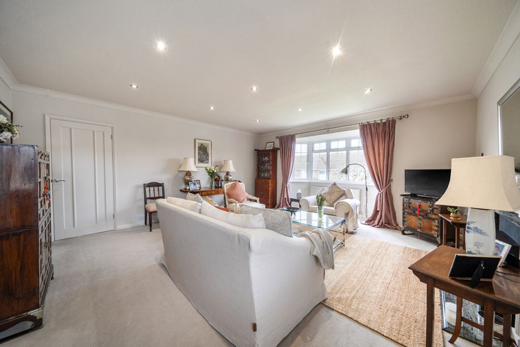 Additional image 11 of 3 bed maisonette for saleTrafalgar Court, Farnham GU9