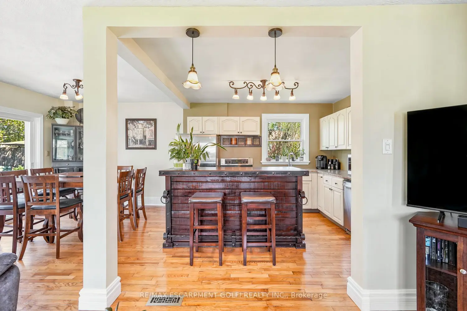 937 Park Avenue photo 3