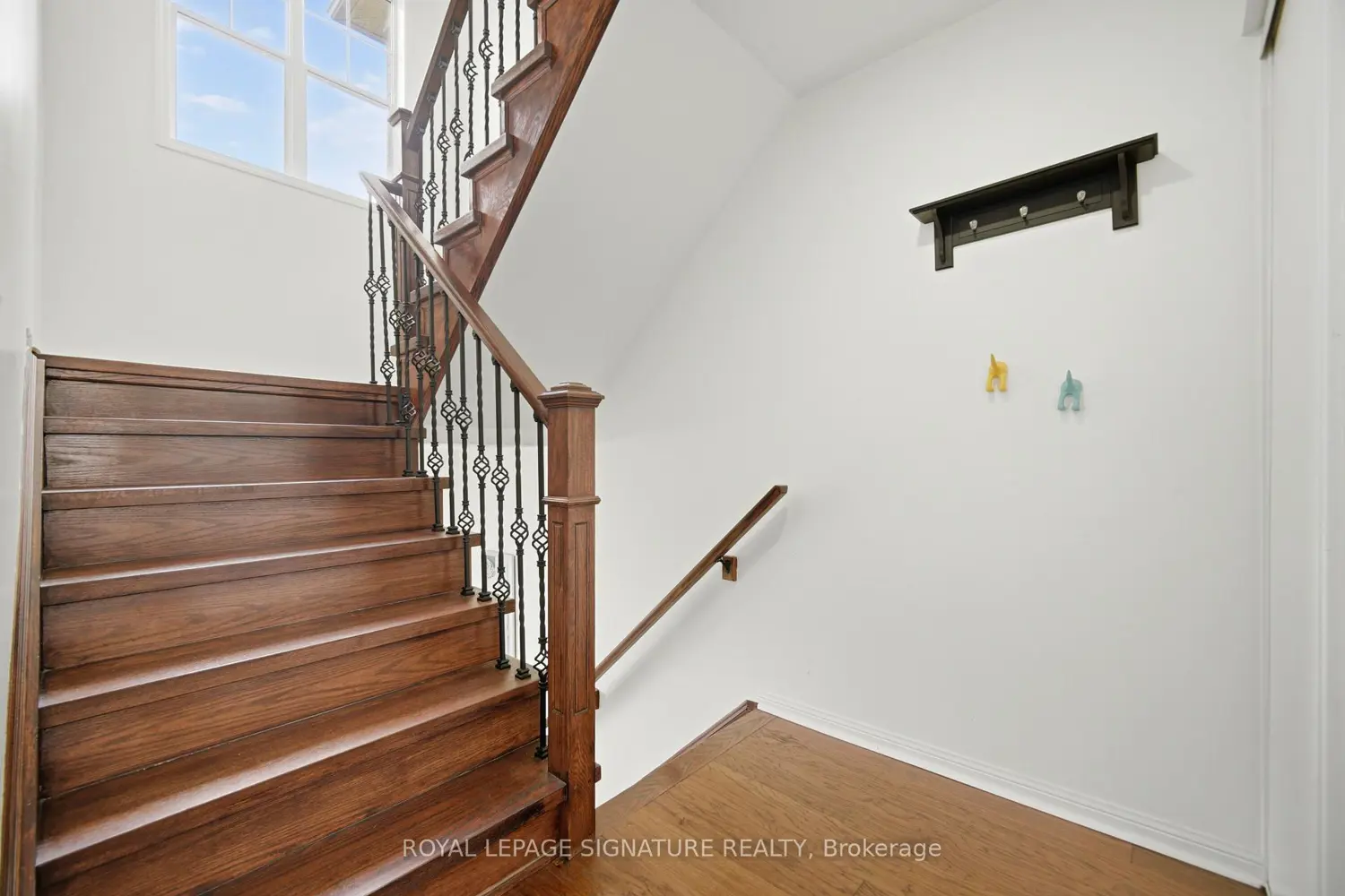 2909 Garnethill Way