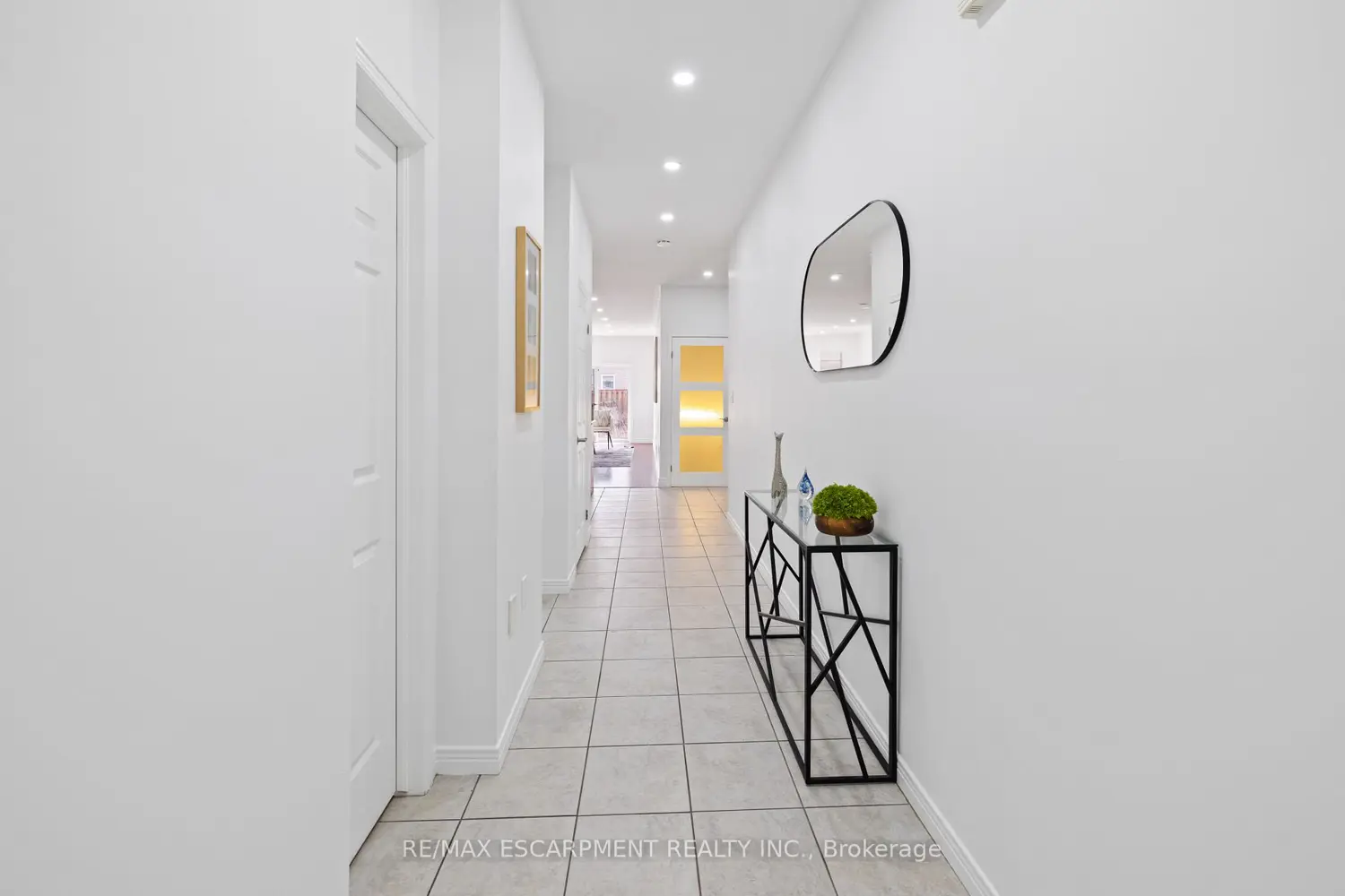 39 Mckibbon Avenue photo 3