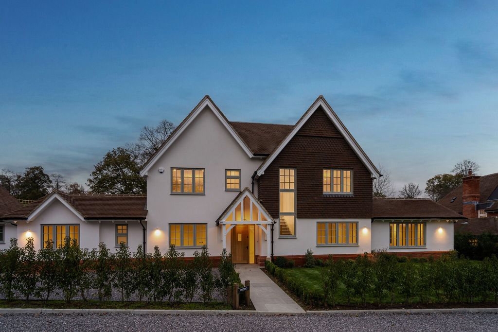 Additional image 18 of 6 bed detached house for saleArkell Lane, Frensham, Farnham GU10