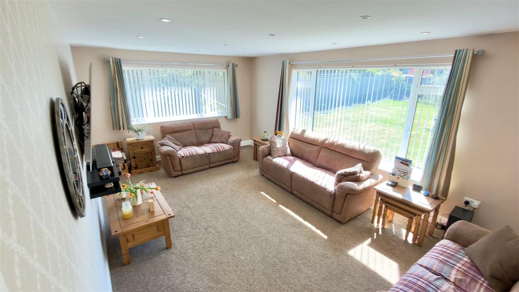 Additional image 5 of 5 bed chalet for saleFreshwater Bay, Isle Of Wight PO40