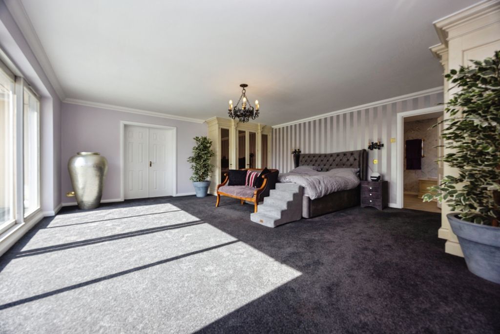 Additional image 9 of 9 bed detached house for saleCompton Way, Farnham GU10