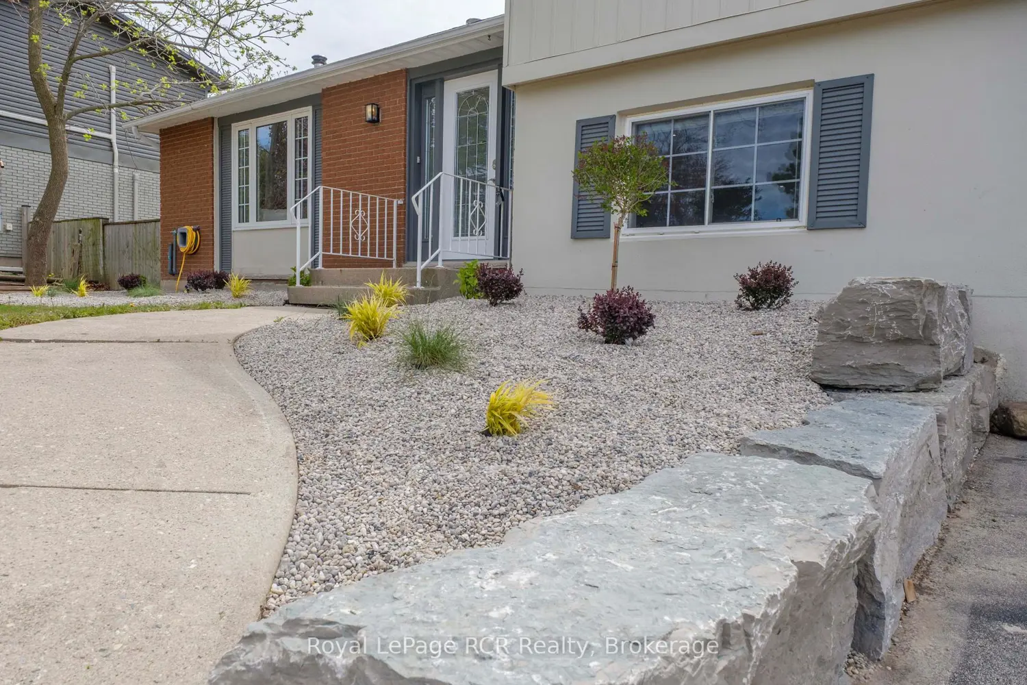 466 Highland Drive photo 3