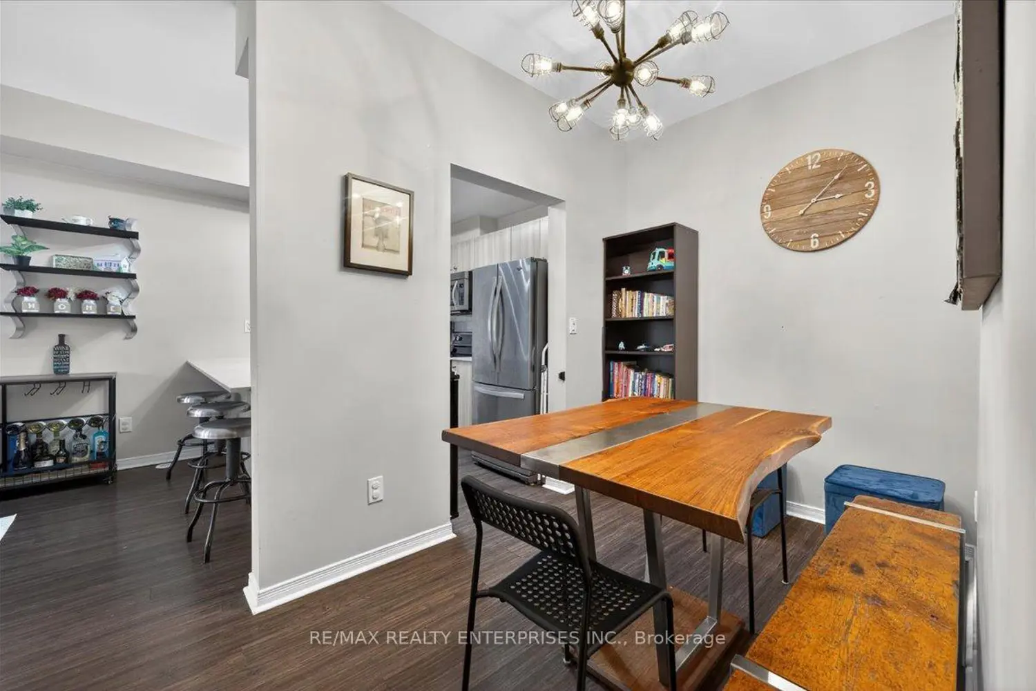 Additional image 8 of 871 Wilson Avenue 21