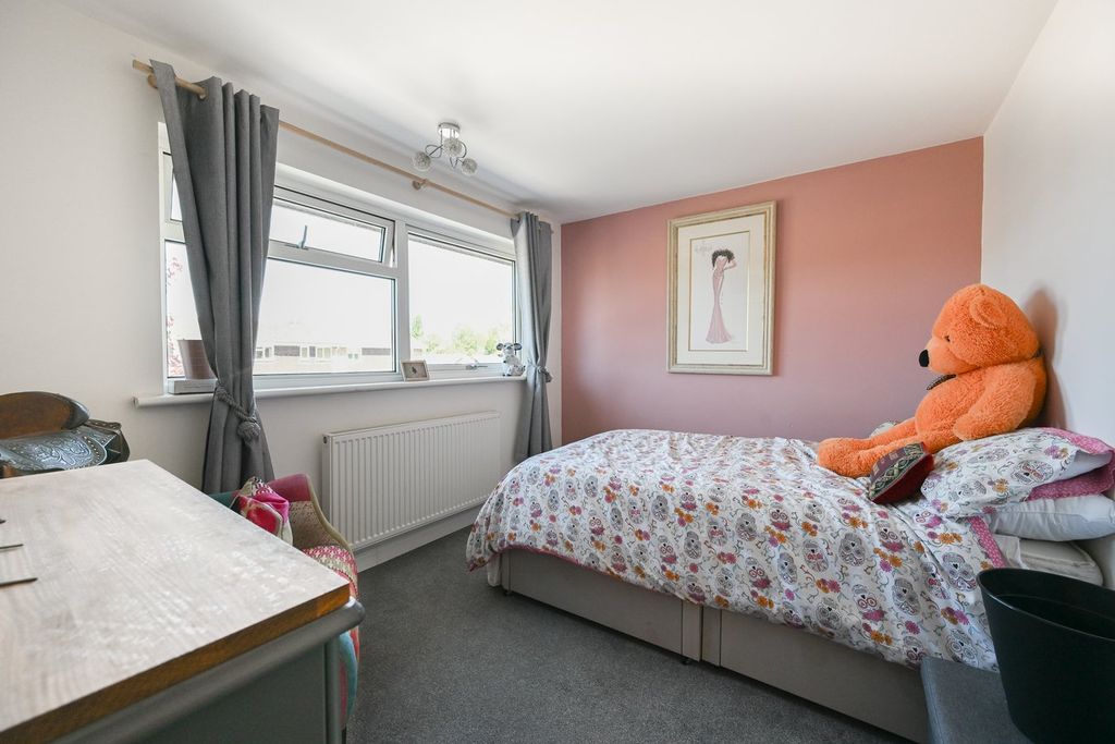Additional image 10 of 3 bed semi-detached house for saleOaklands Close, Fordingbridge SP6