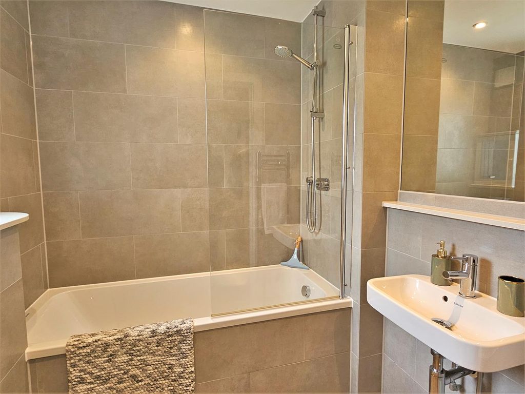 Additional image 14 of 2 bed flat for saleStation Road, Fowey PL23