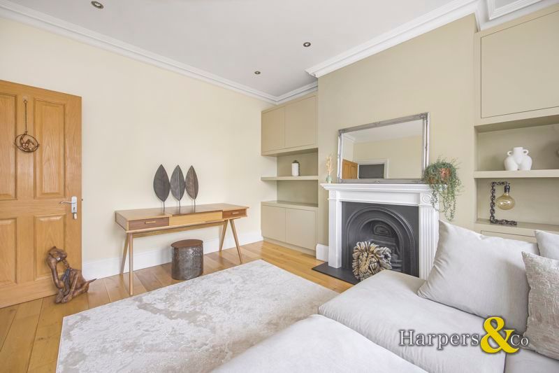 Additional image 5 of 2 bed flat for salePark Crescent, Erith DA8