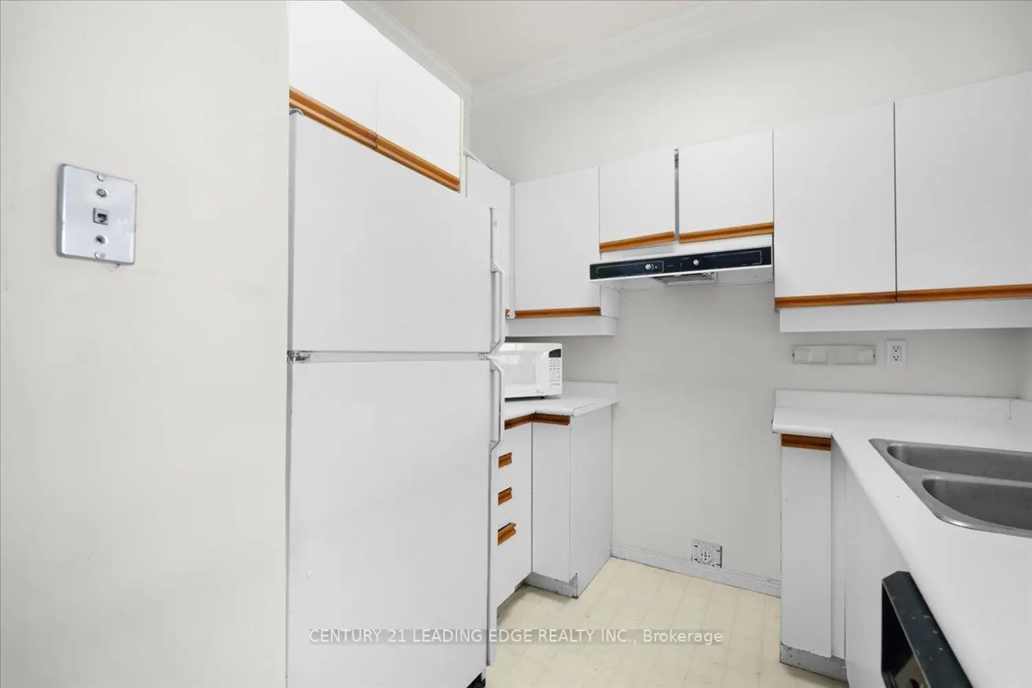 Additional image 8 of 2511 Lakeshore Road 719