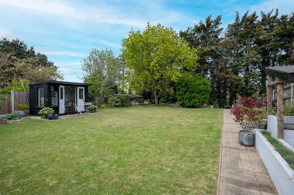 Additional image 21 of 4 bed detached house for saleClydesdale Rise, Bradwell, Great Yarmouth NR31