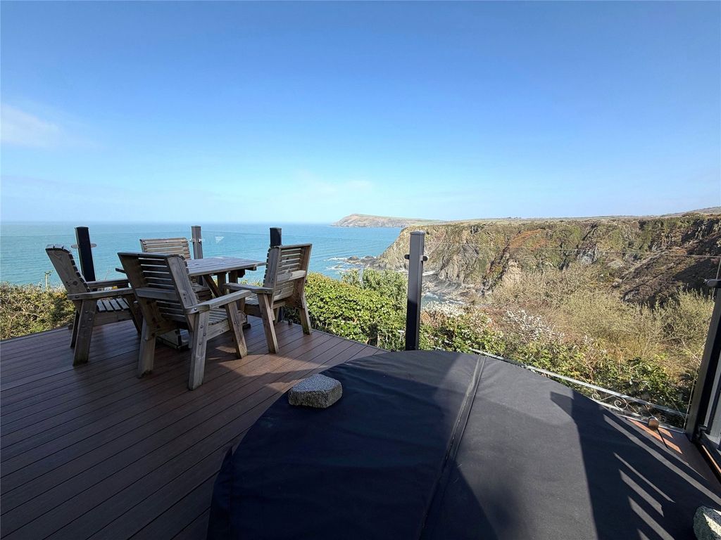 2 bed bungalow for saleFishguard Bay Resort, Pembrokeshire SA65