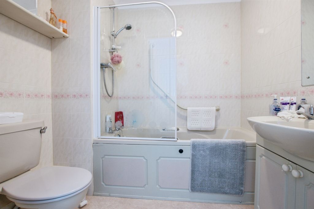 Additional image 12 of 2 bed flat for saleSalisbury Street, Fordingbridge SP6