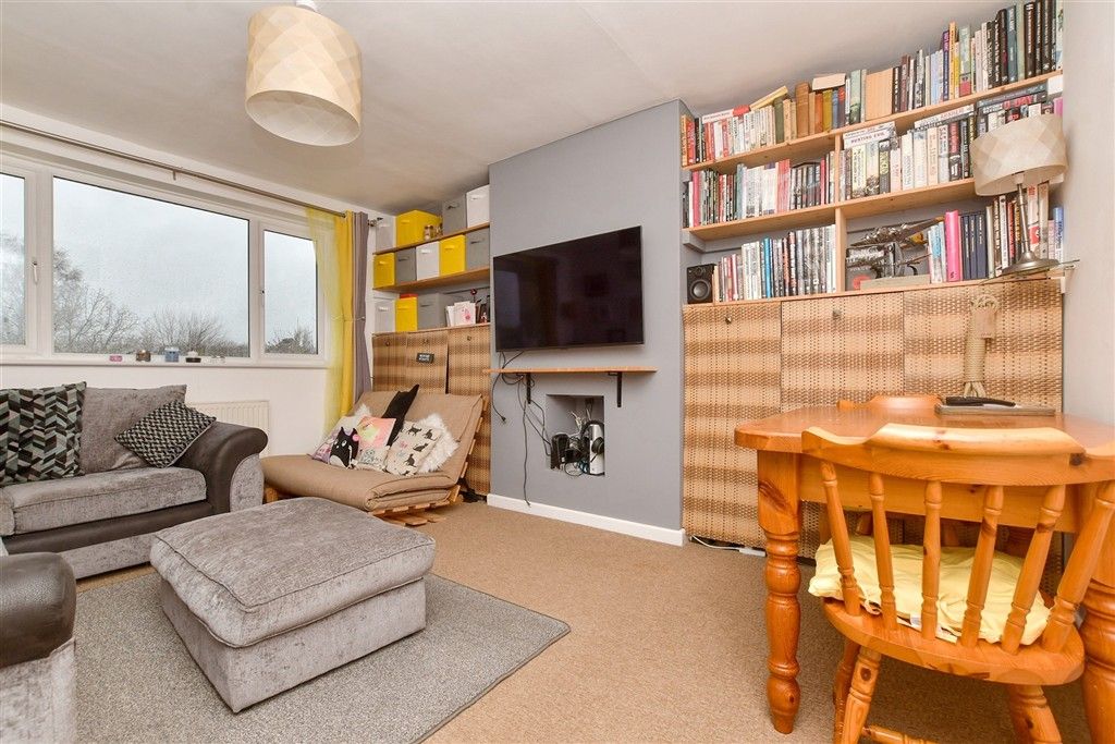 2 bed maisonette for saleOxted Road, Godstone, Surrey RH9