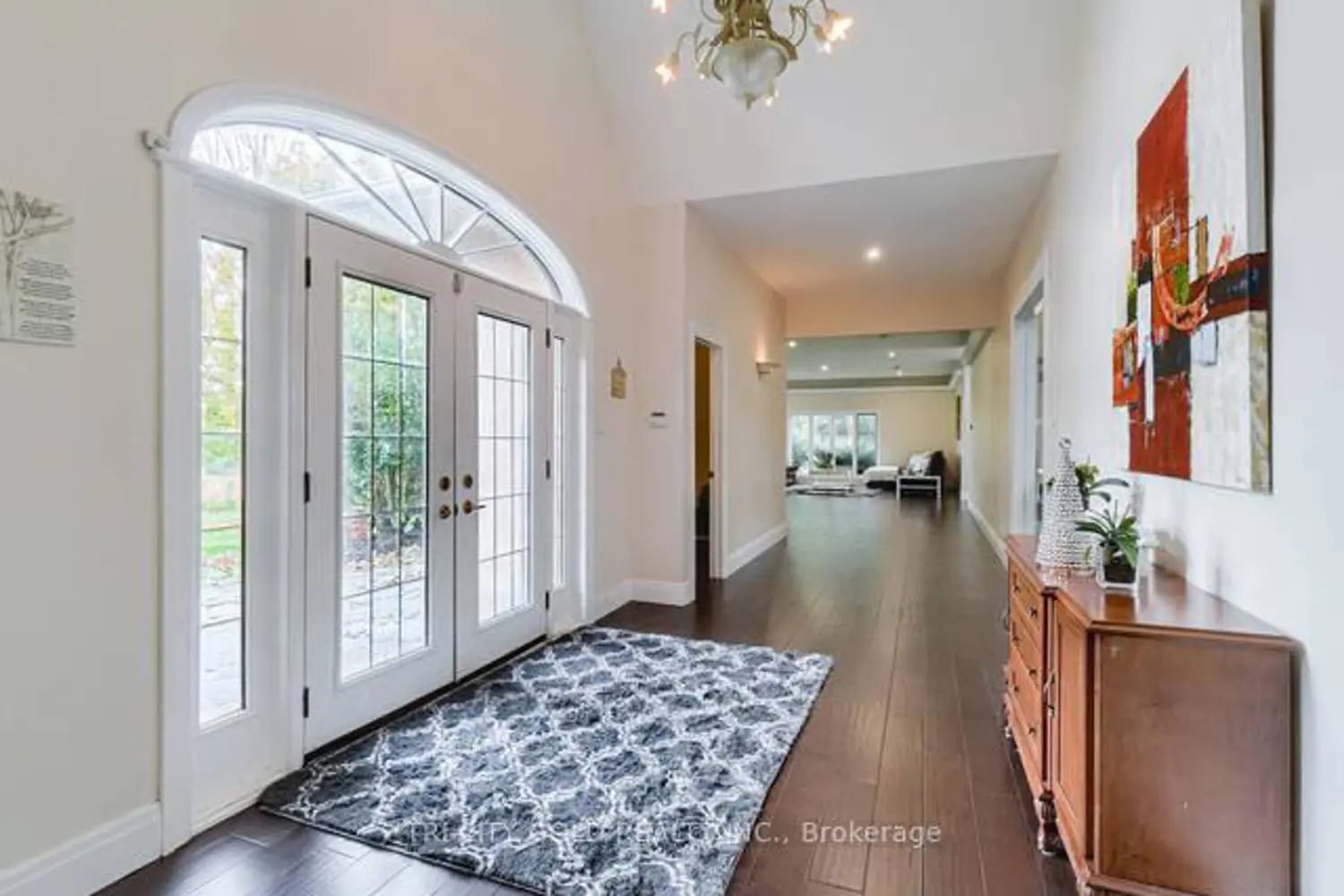 16 Ochs Drive photo 4