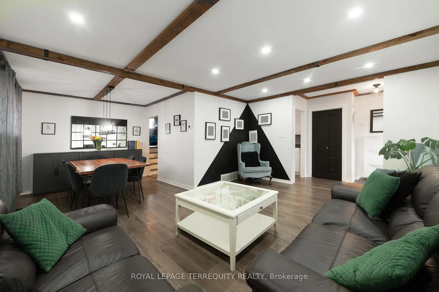 90 Keewatin Street photo 2