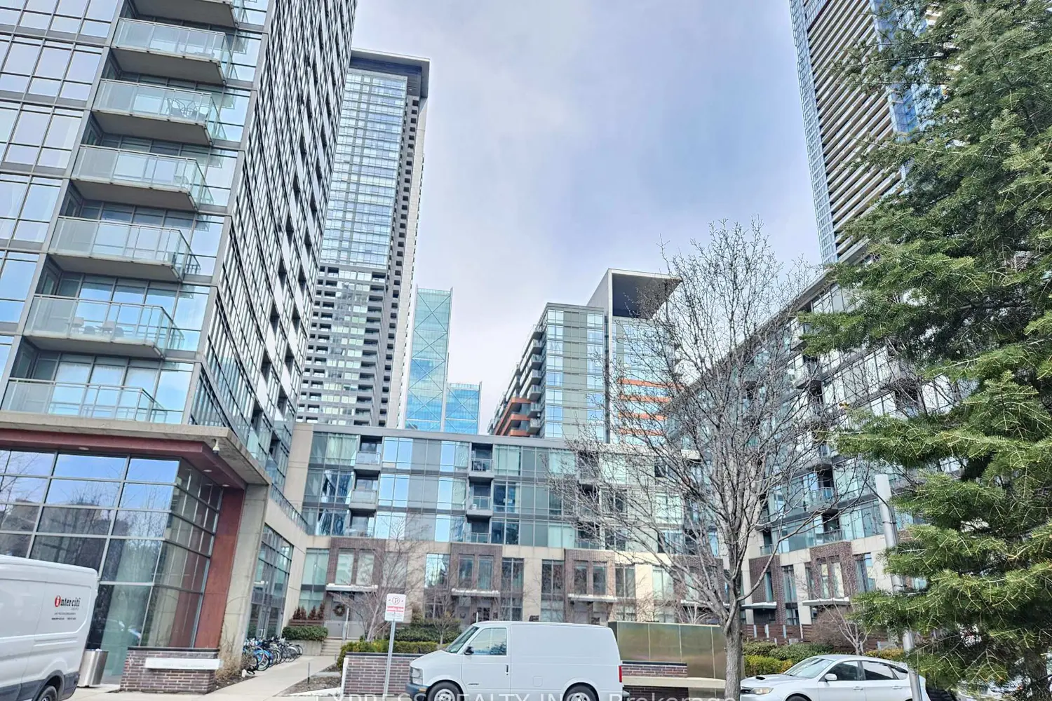 15 Fort York Boulevard 705