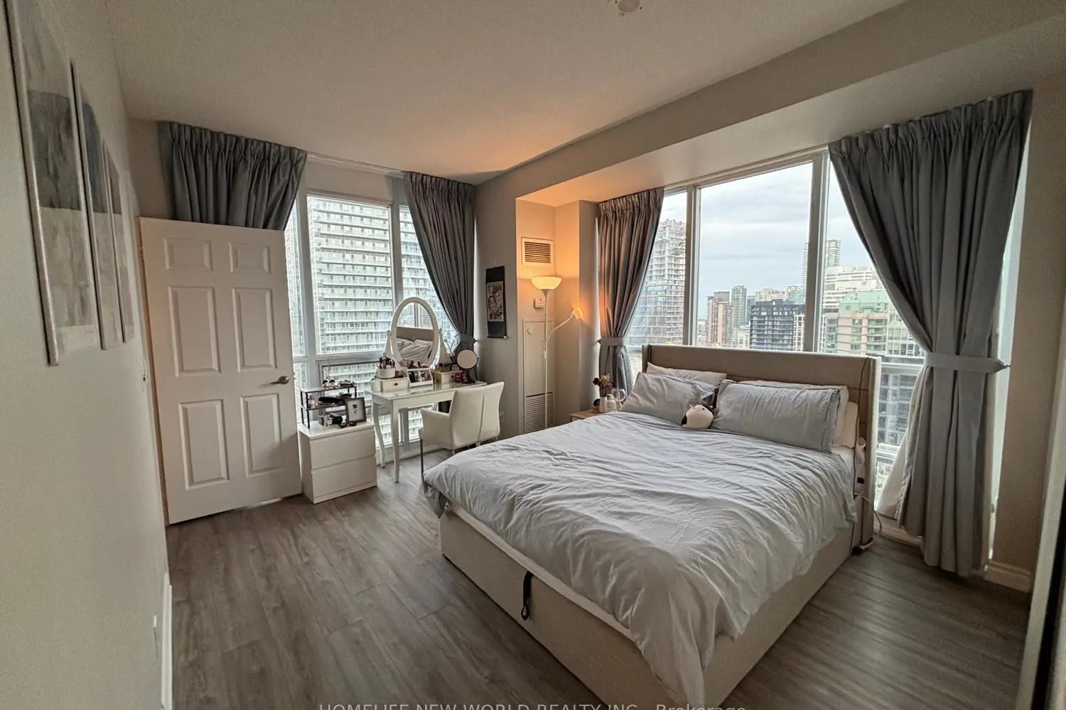 Additional image 12 of 761 Bay Street 3305