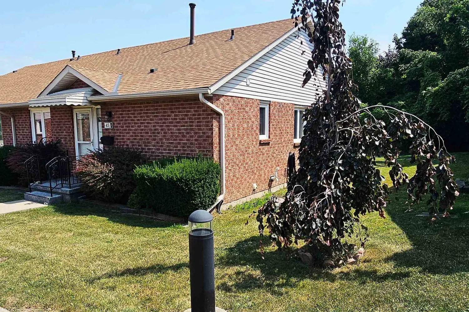 122 Bunting Road 45 photo 2