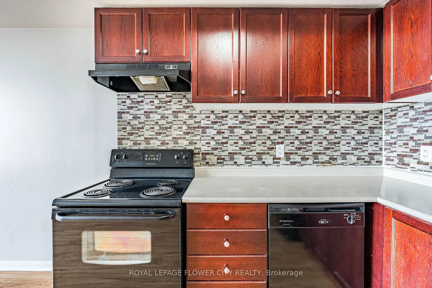 Additional image 10 of 2464 Weston Road 907