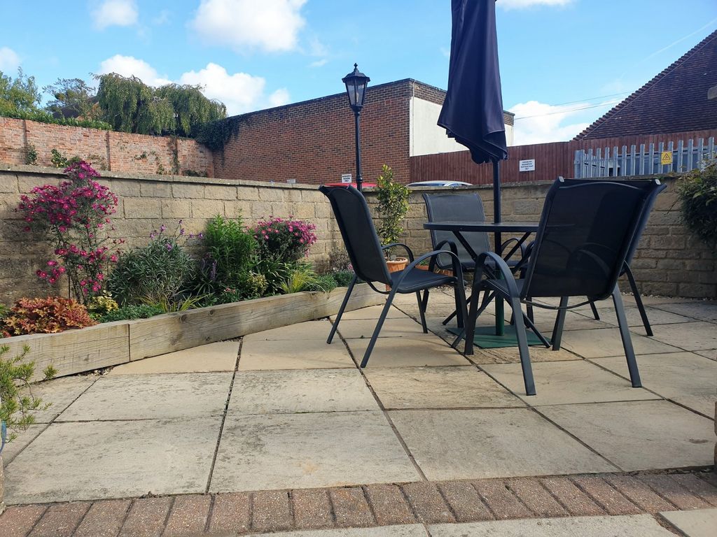 Additional image 11 of 2 bed flat for saleChurch Street, Faringdon, Oxfordshire SN7