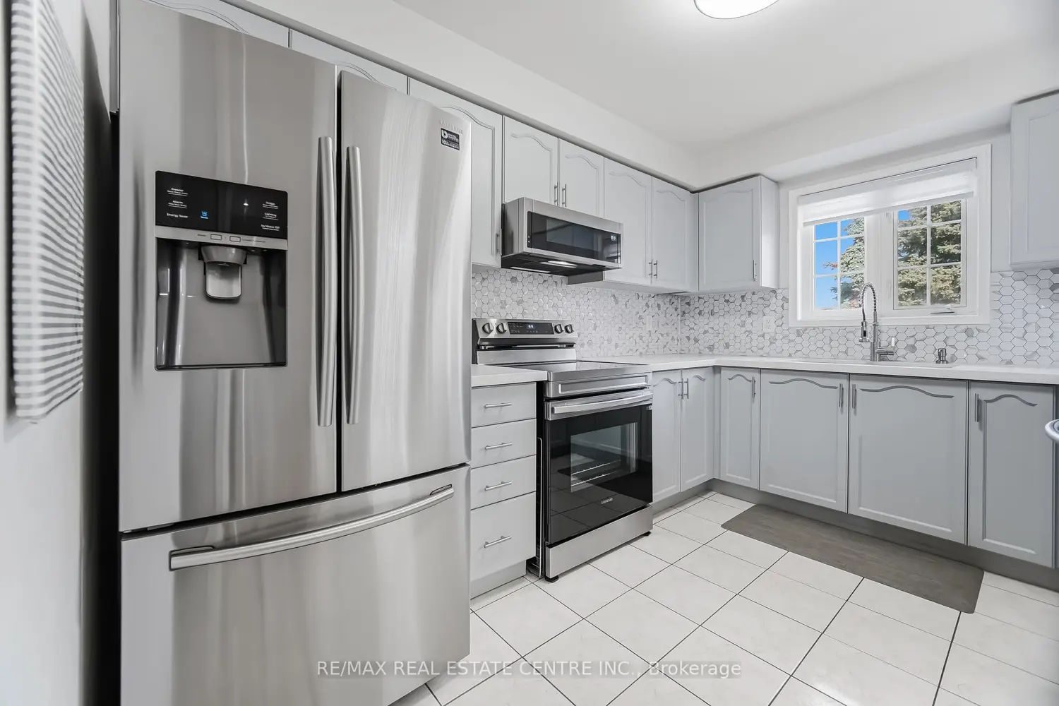 2665 Thomas Street 62 photo 5