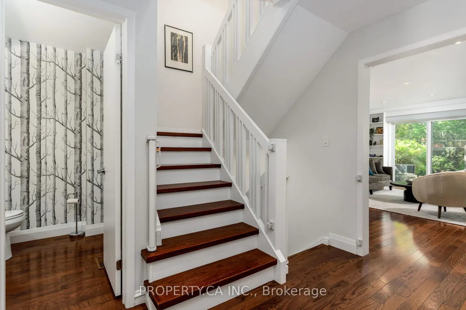 Additional image 9 of 32 Crimson Millway