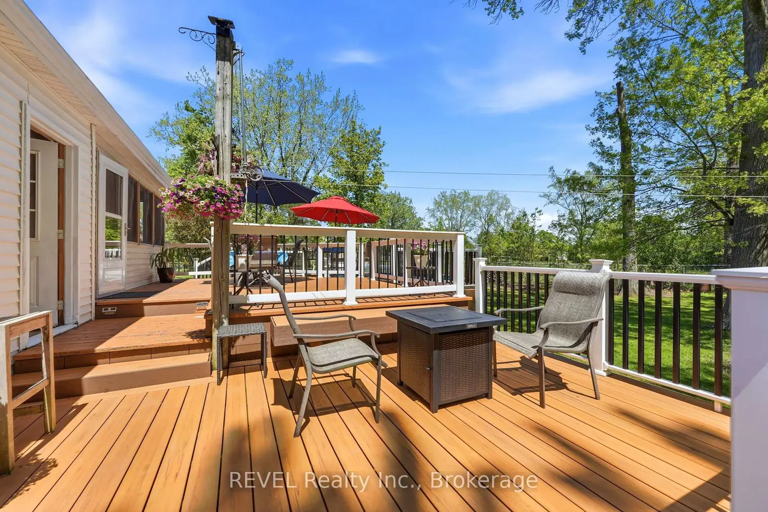 Additional image 16 of 7484 Merritt Avenue