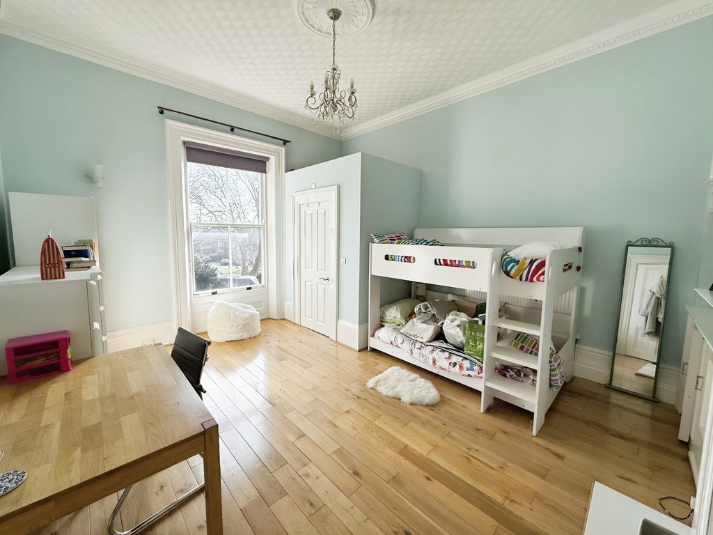 Additional image 4 of 3 bed flat for saleWestlands Avenue, Grimsby, Lincolnshire DN34