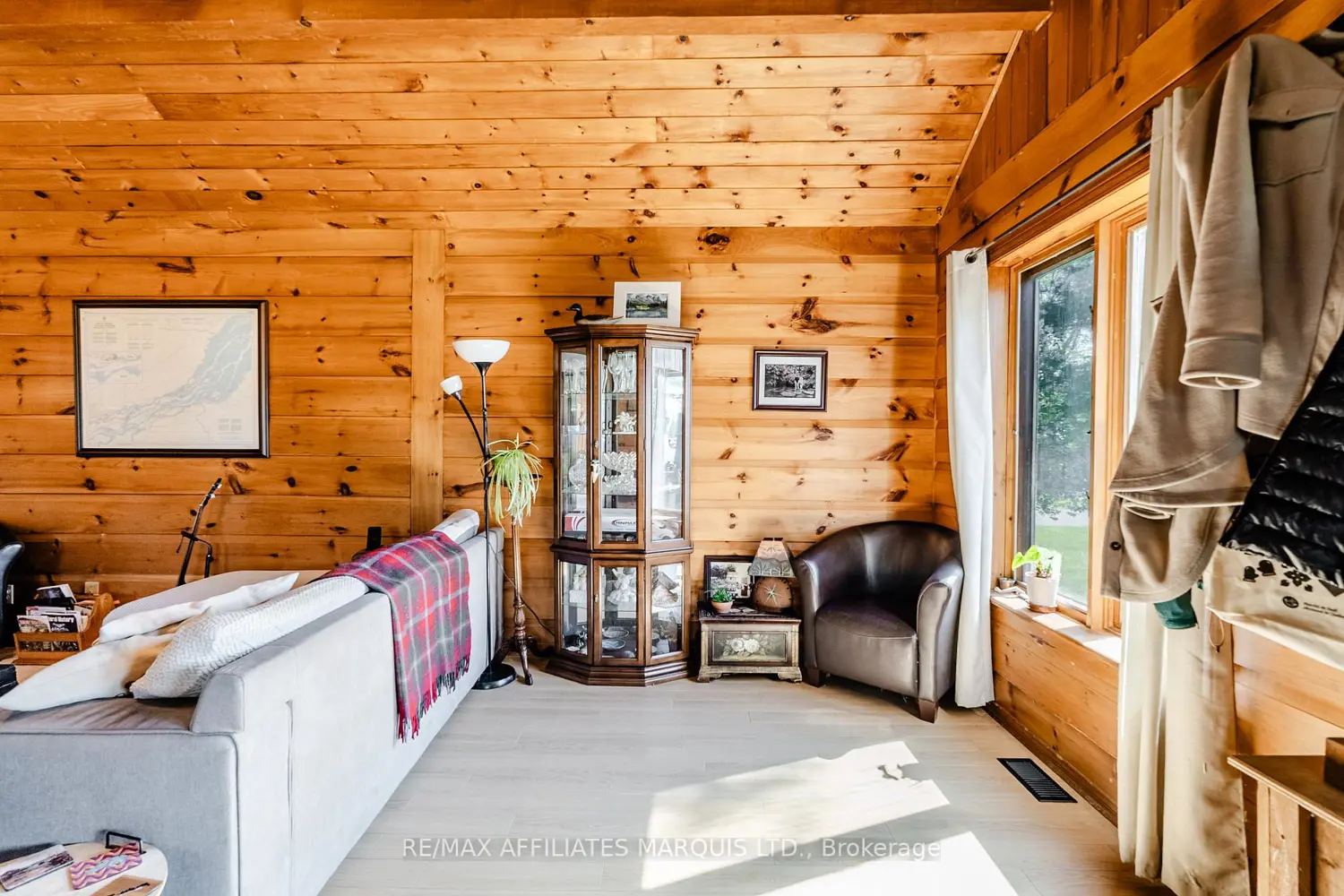 6571 Tree Haven Road photo 4