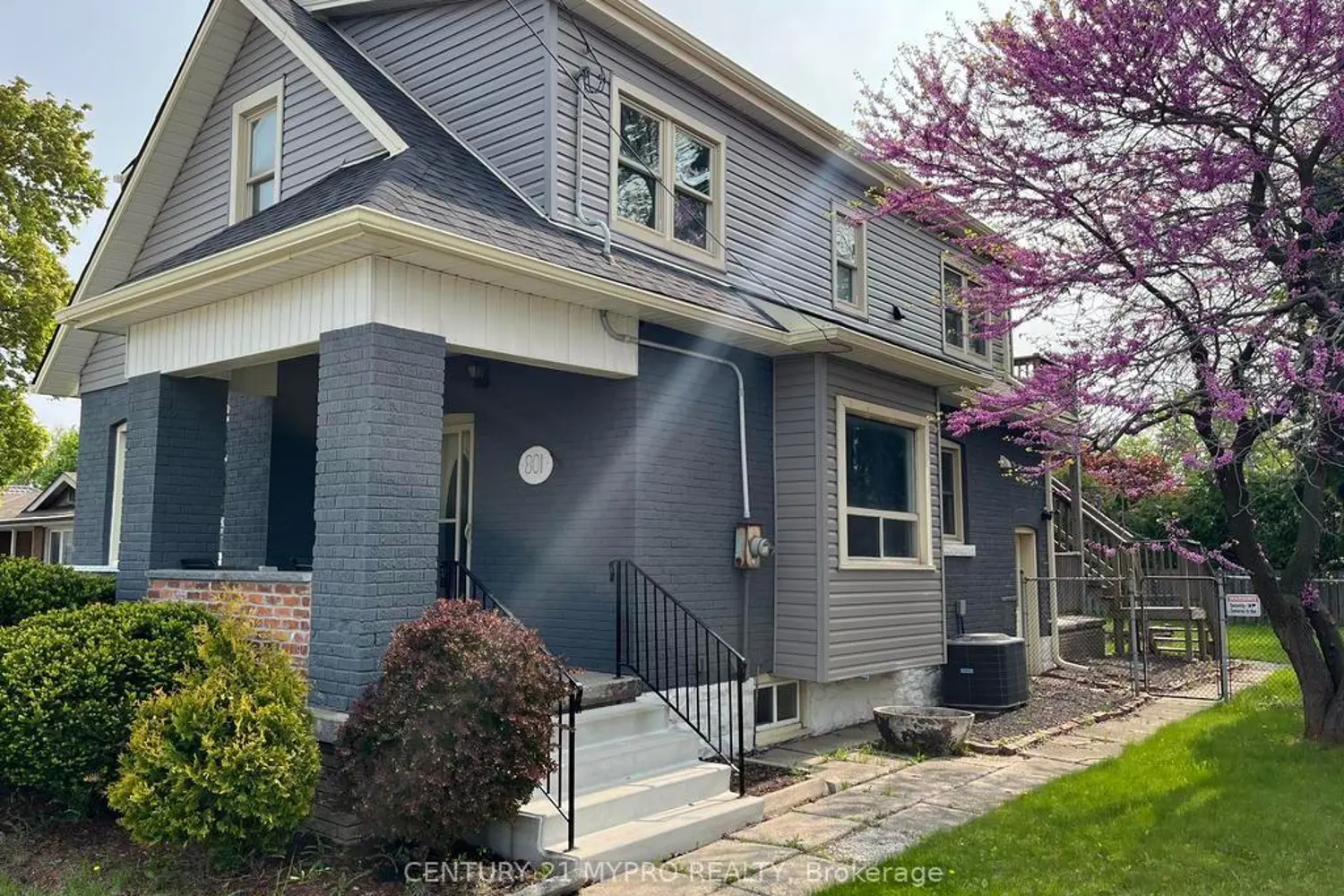 801 Upper Wellington Street photo 4