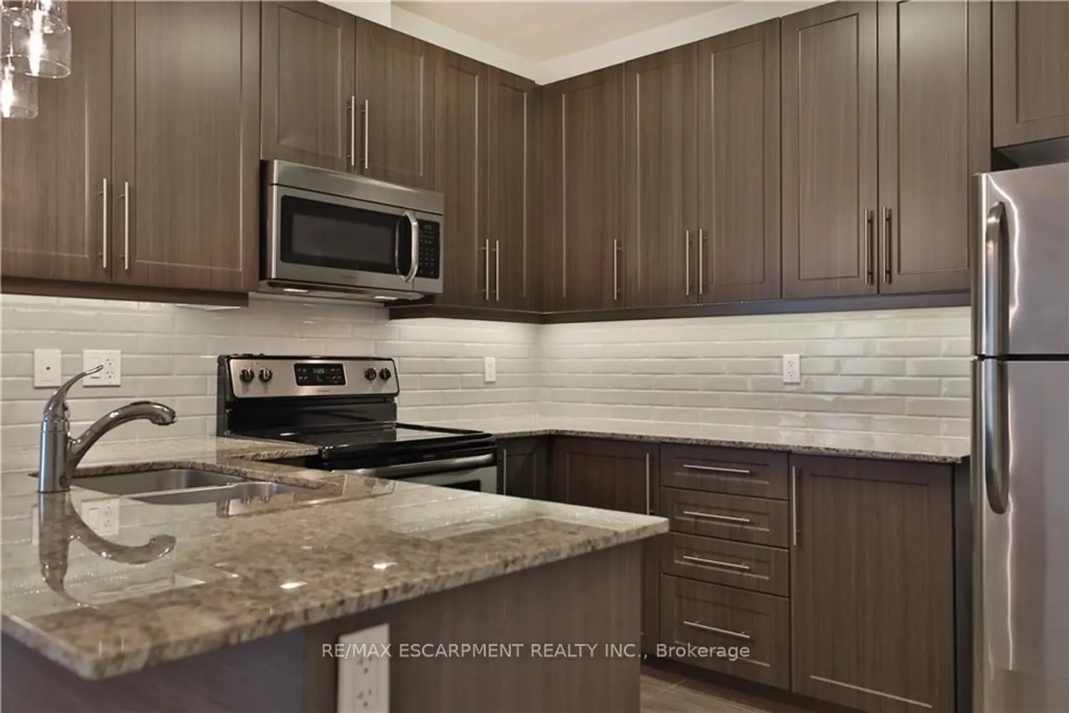 33 Whitmer Street 623 photo 5