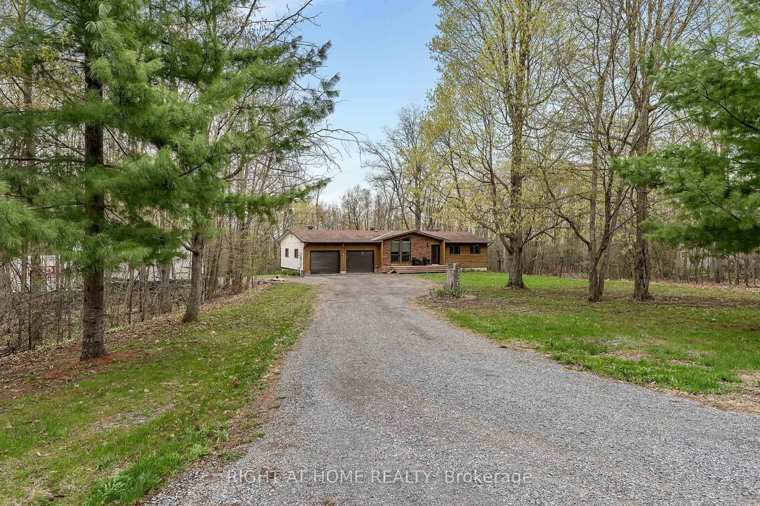 315 Felton Crescent