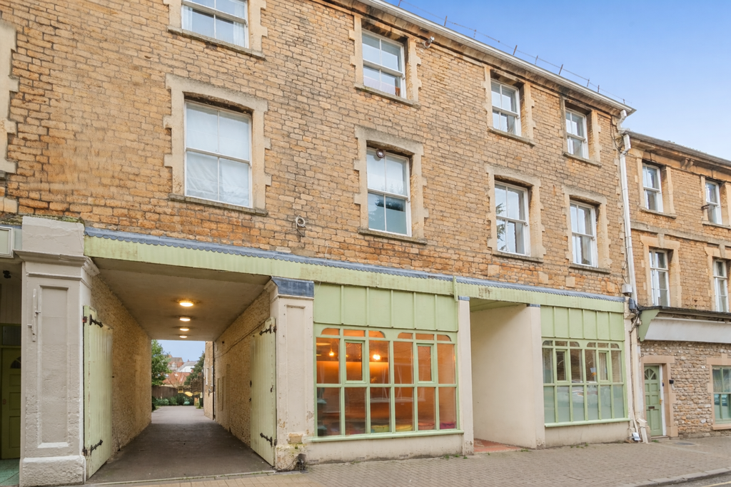 1 bed flat for saleCatherine Street, Frome BA11