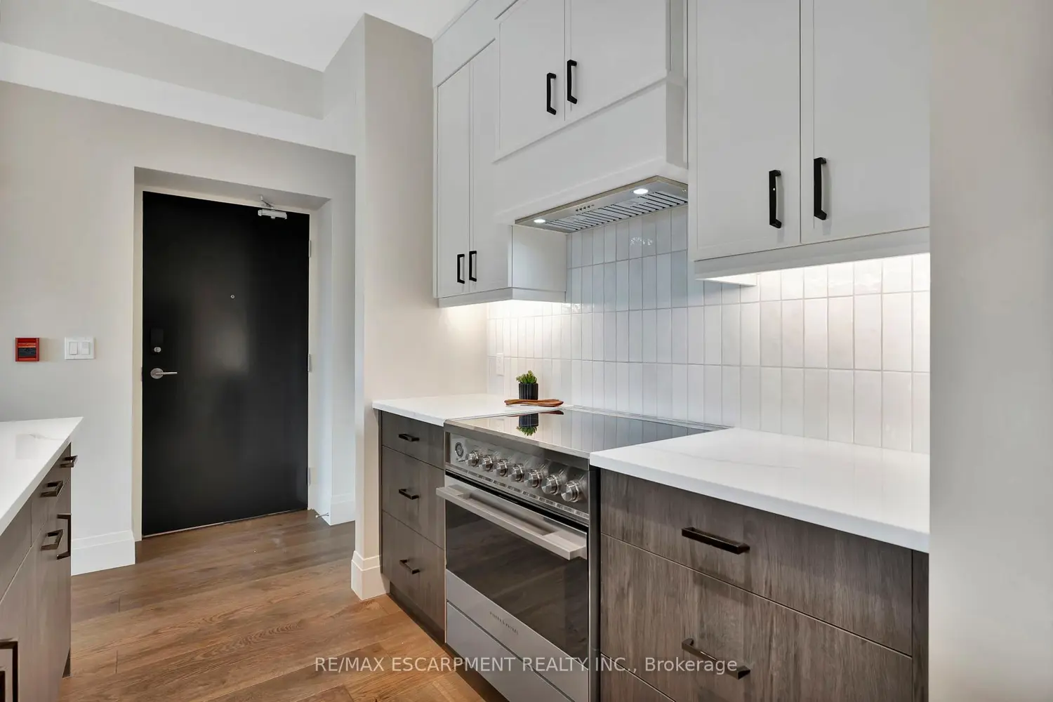 7 Grand River Street 204 photo 5