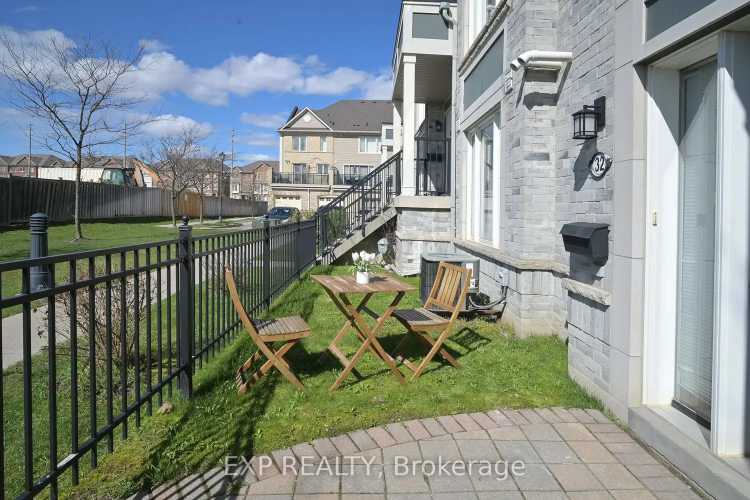 60 Fairwood Circle 32